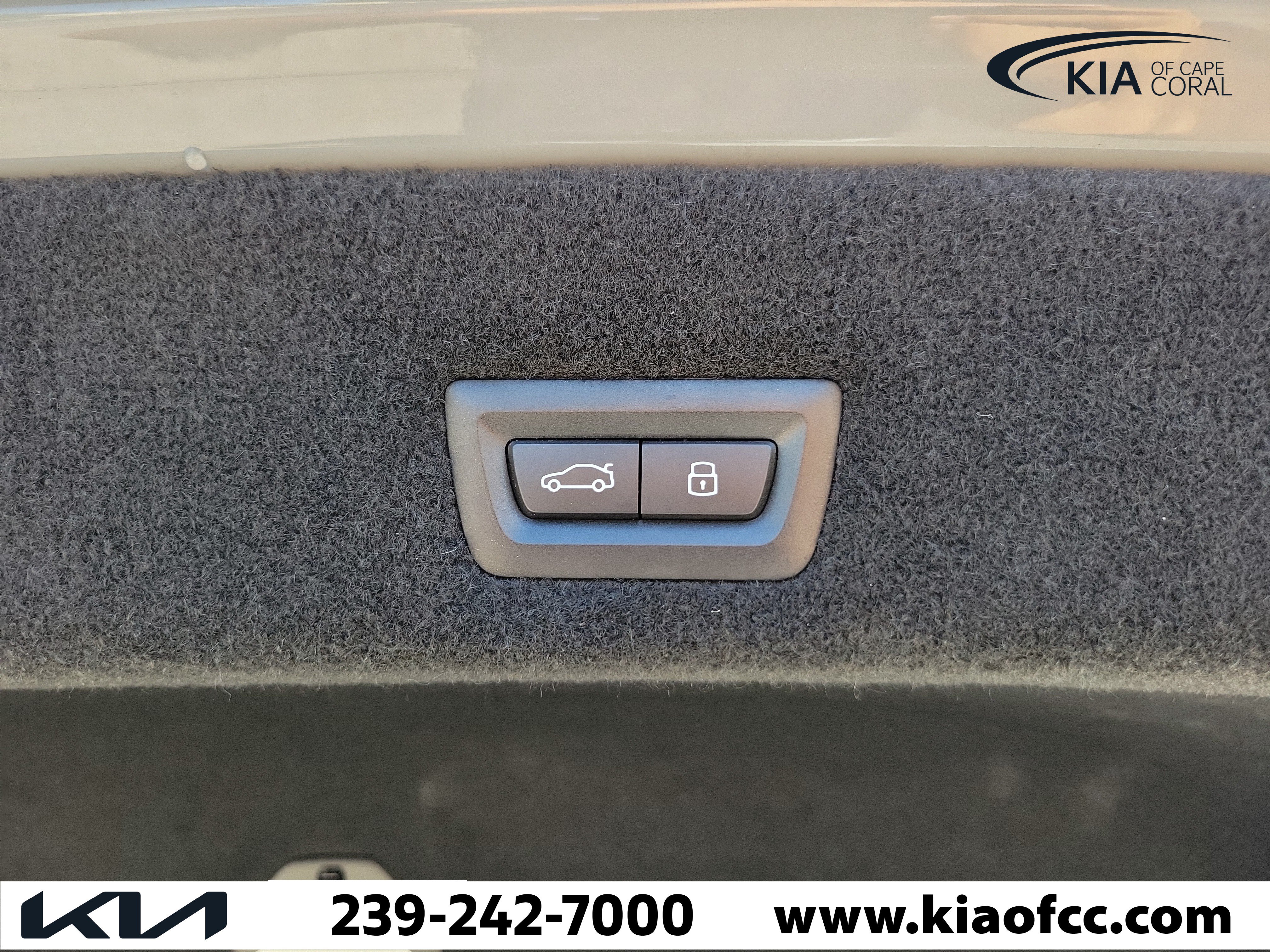 Used 2025 BMW 760i xDrive AWD/4WD image 13