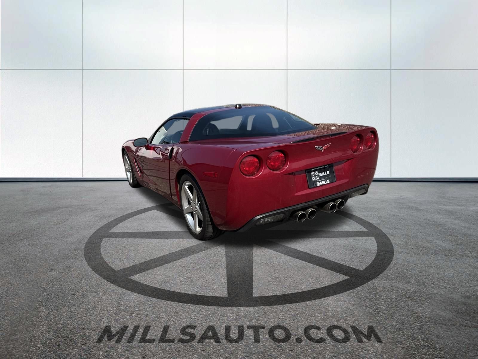 Used 2005 Chevrolet Corvette Coupe w/ Preferred Equipment Group RWD image 8