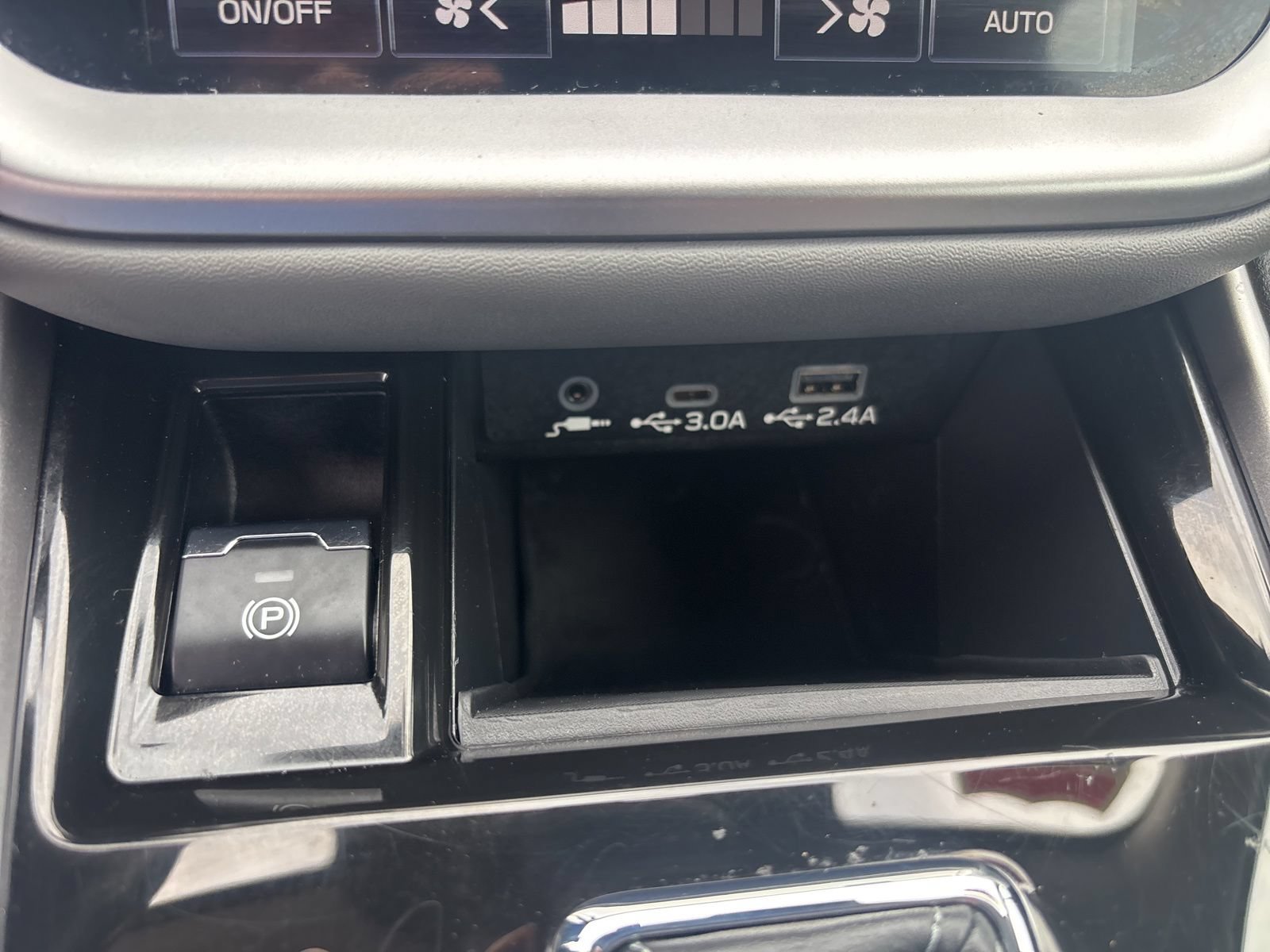 Used 2024 Subaru Outback Premium AWD/4WD image 65