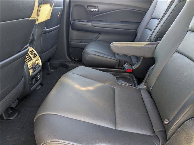 Used 2021 Honda Pilot Touring image 16