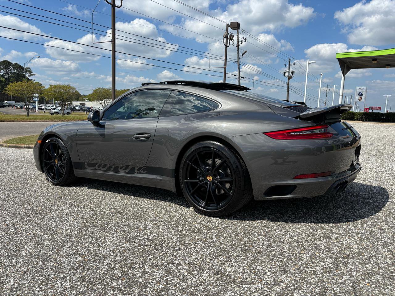 Used 2018 Porsche 911 Carrera image 6