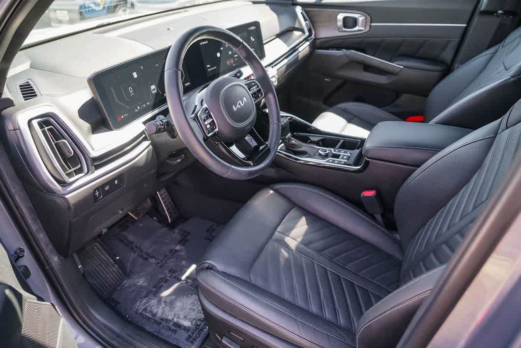 Certified 2024 Kia Sorento SX Prestige AWD/4WD image 16