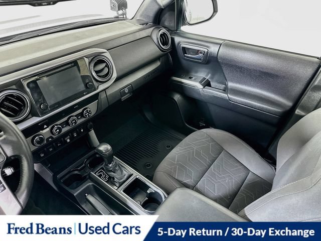 Used 2019 Toyota Tacoma TRD Sport w/ Technology Package AWD/4WD image 28