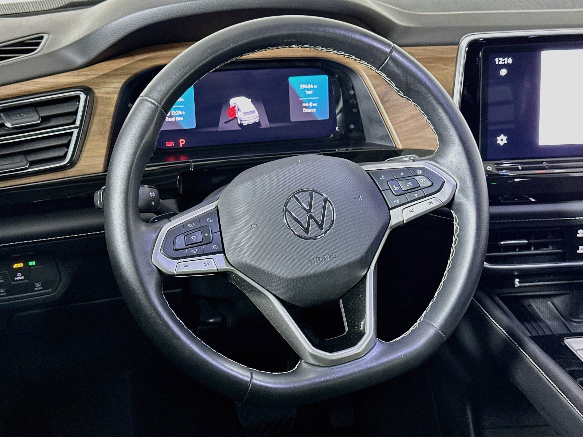 Used 2025 Volkswagen Atlas SE FWD image 18