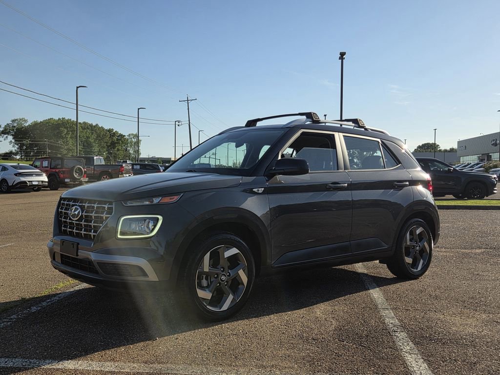 Certified 2024 Hyundai Venue Limited FWD image 7