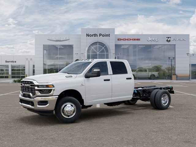 New 2027 RAM 3500 Tradesman RWD image 2