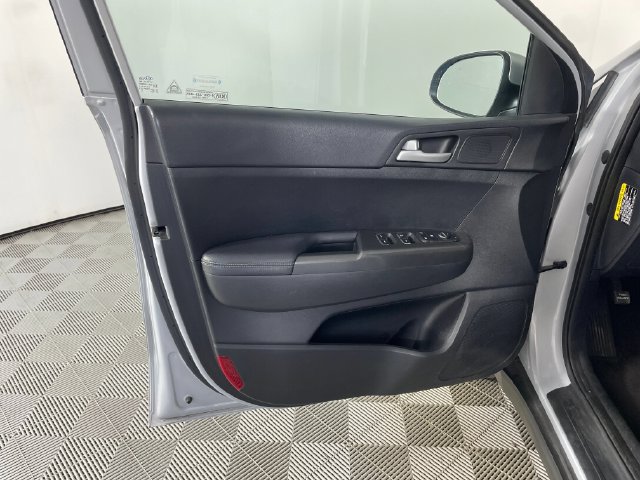 Used 2018 Kia Sportage LX AWD/4WD image 11
