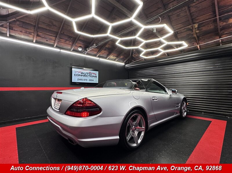 Used 2012 Mercedes-Benz SL 550 image 3