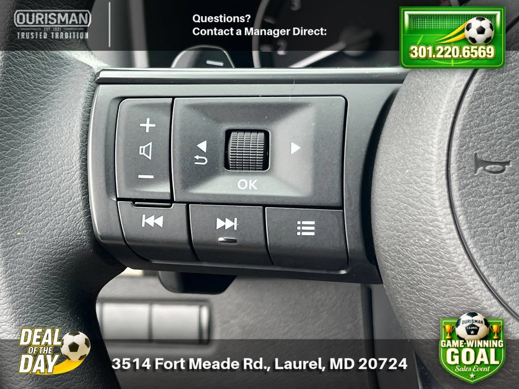 Used 2024 Nissan Rogue SV AWD/4WD image 23