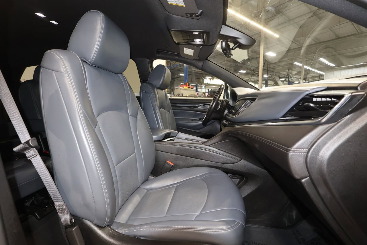 Used 2024 Buick Enclave Premium image 28