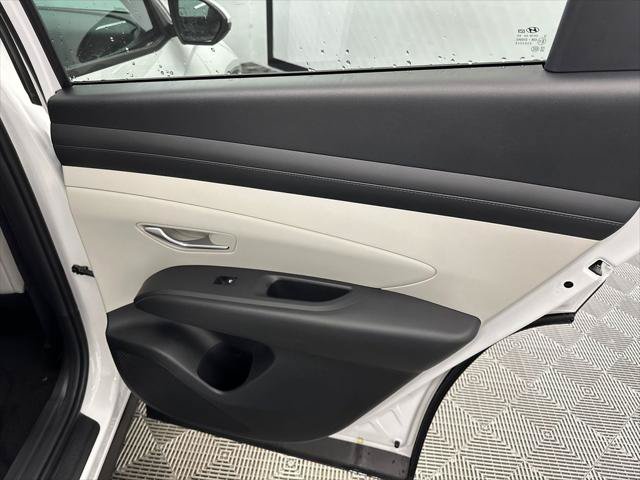 New 2026 Hyundai Tucson SEL FWD image 17