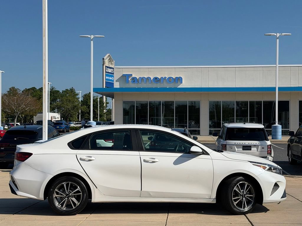 Used 2024 Kia Forte LXS FWD image 5