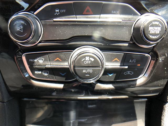 Used 2015 Chrysler 300 Limited RWD image 18