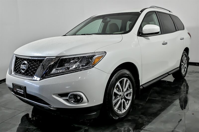 Used 2016 Nissan Pathfinder SV w/ Cargo Package AWD/4WD image 5