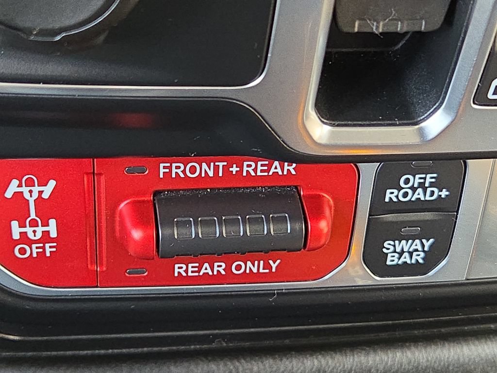 Certified 2020 Jeep Gladiator Rubicon AWD/4WD image 34