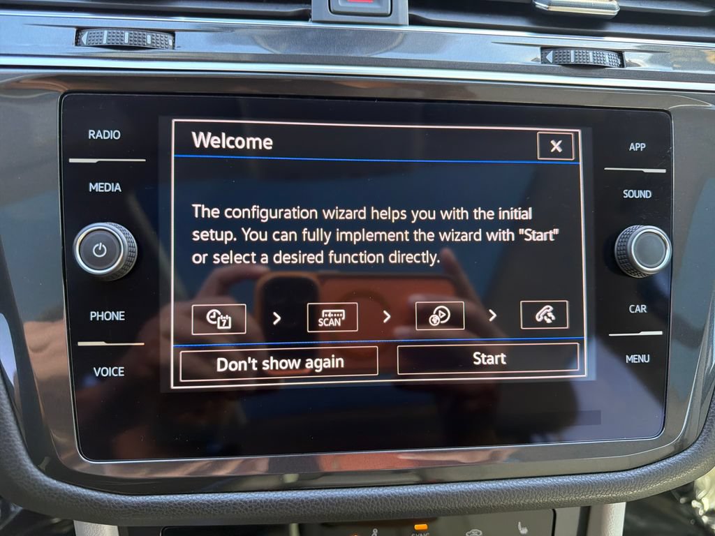 Certified 2023 Volkswagen Tiguan SE w/ Panoramic Sunroof Package AWD/4WD image 21