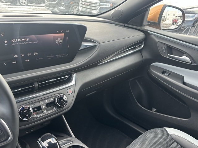 Used 2024 Buick Envista Preferred w/ Convenience I Package image 30