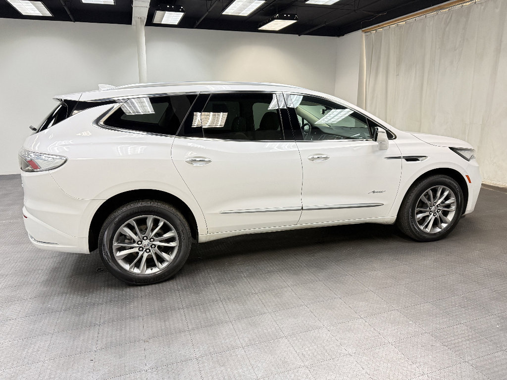 Used 2024 Buick Enclave Avenir w/ Avenir Technology Package AWD/4WD image 8