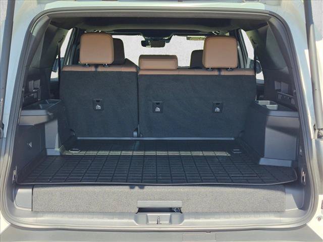 Used 2025 Toyota 4Runner Limited w/ Tow Technology Package AWD/4WD image 6