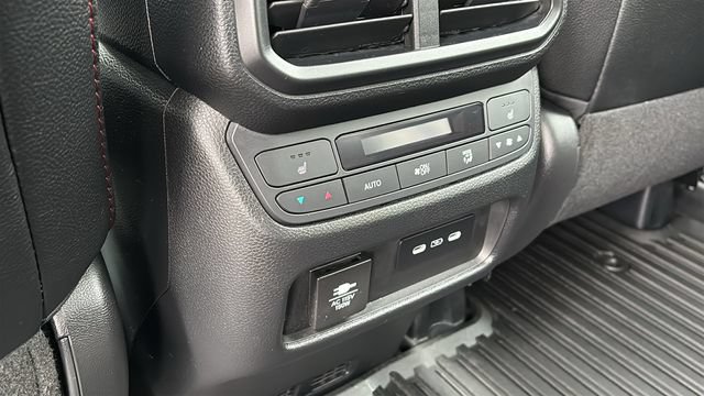 Used 2024 Honda Passport Black Edition image 27