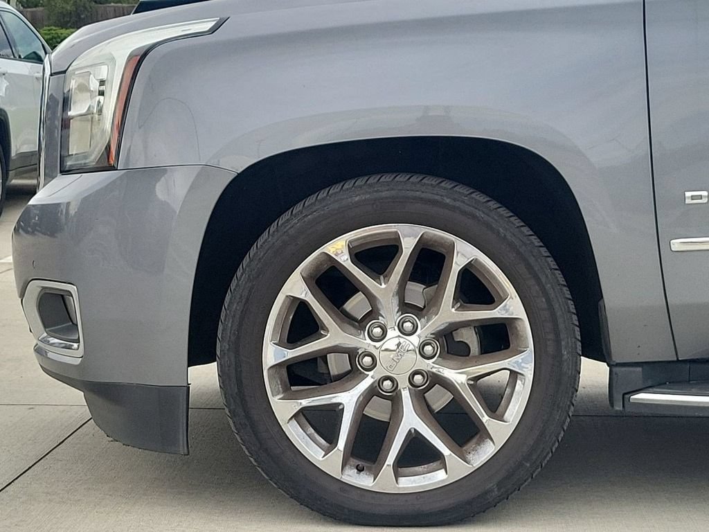 Used 2018 GMC Yukon Denali w/ Open Road Package AWD/4WD image 40