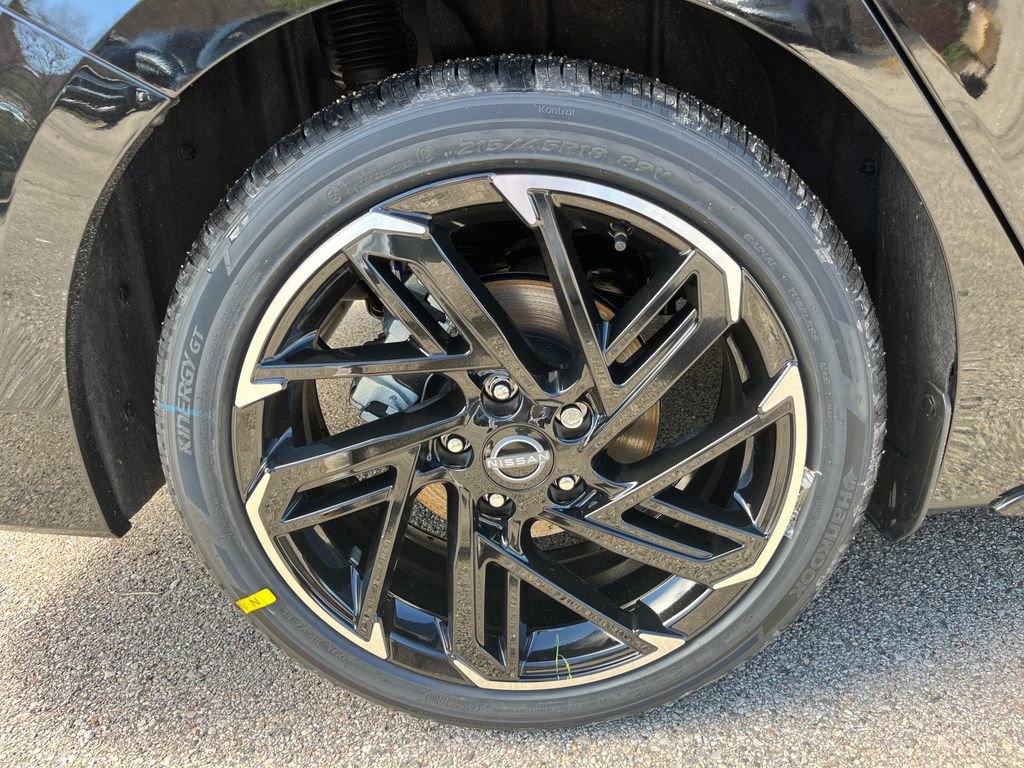 New 2026 Nissan Sentra SR w/ SR Premium Package FWD image 12