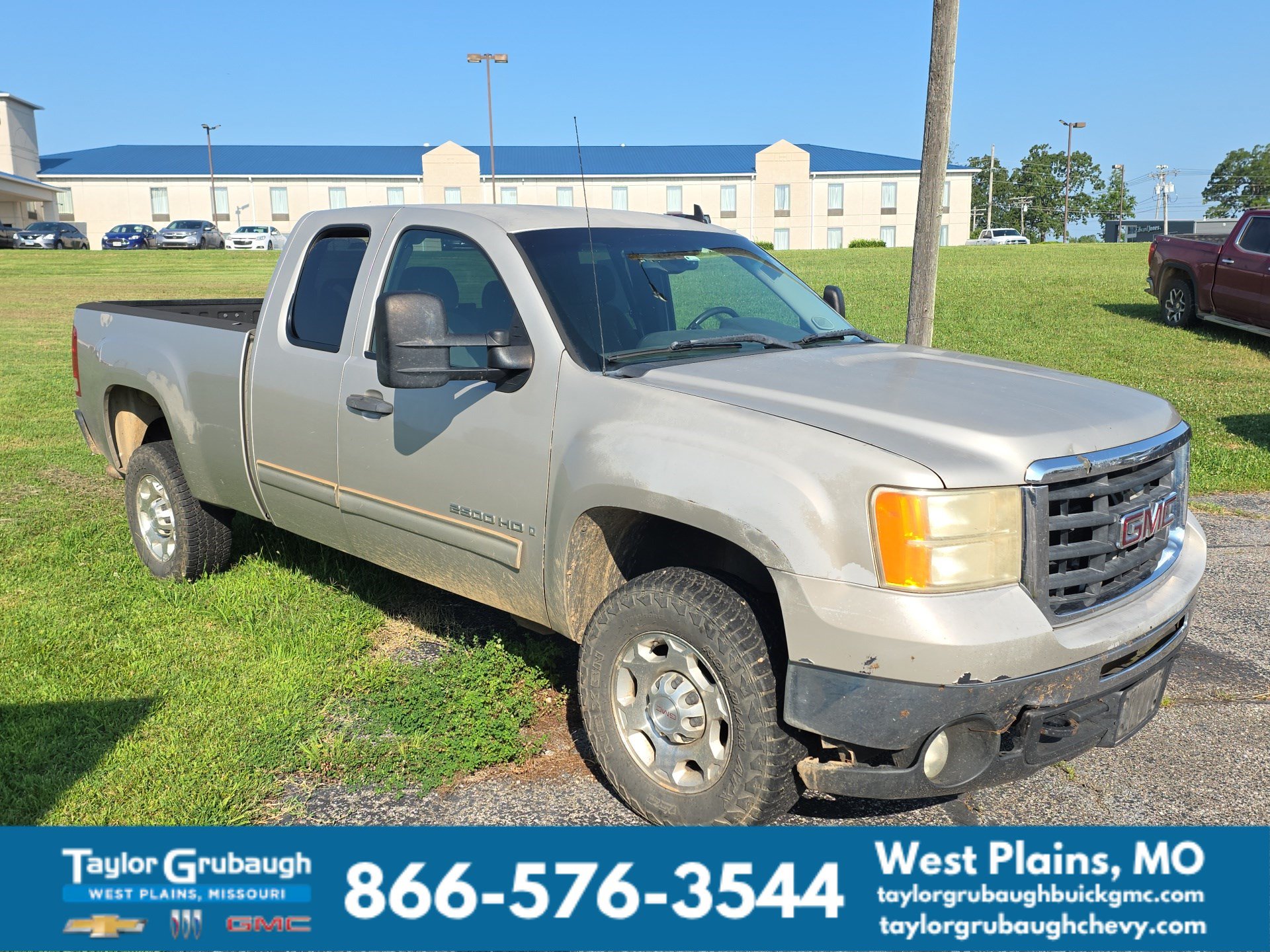 Used 2008 GMC Sierra 2500 SLE w/ Convenience Package RWD image 1
