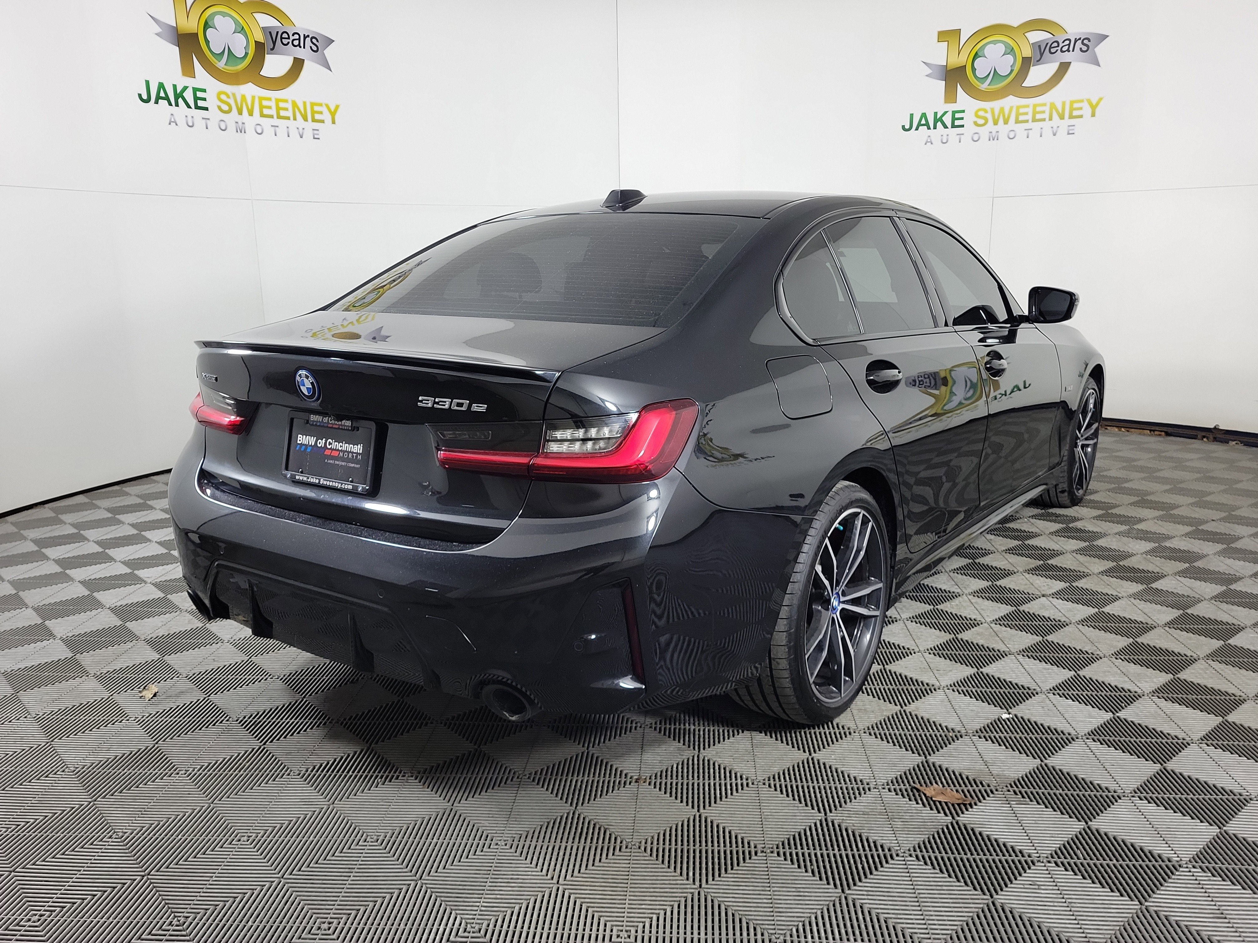 Used 2023 BMW 330e xDrive w/ M Sport Package image 7