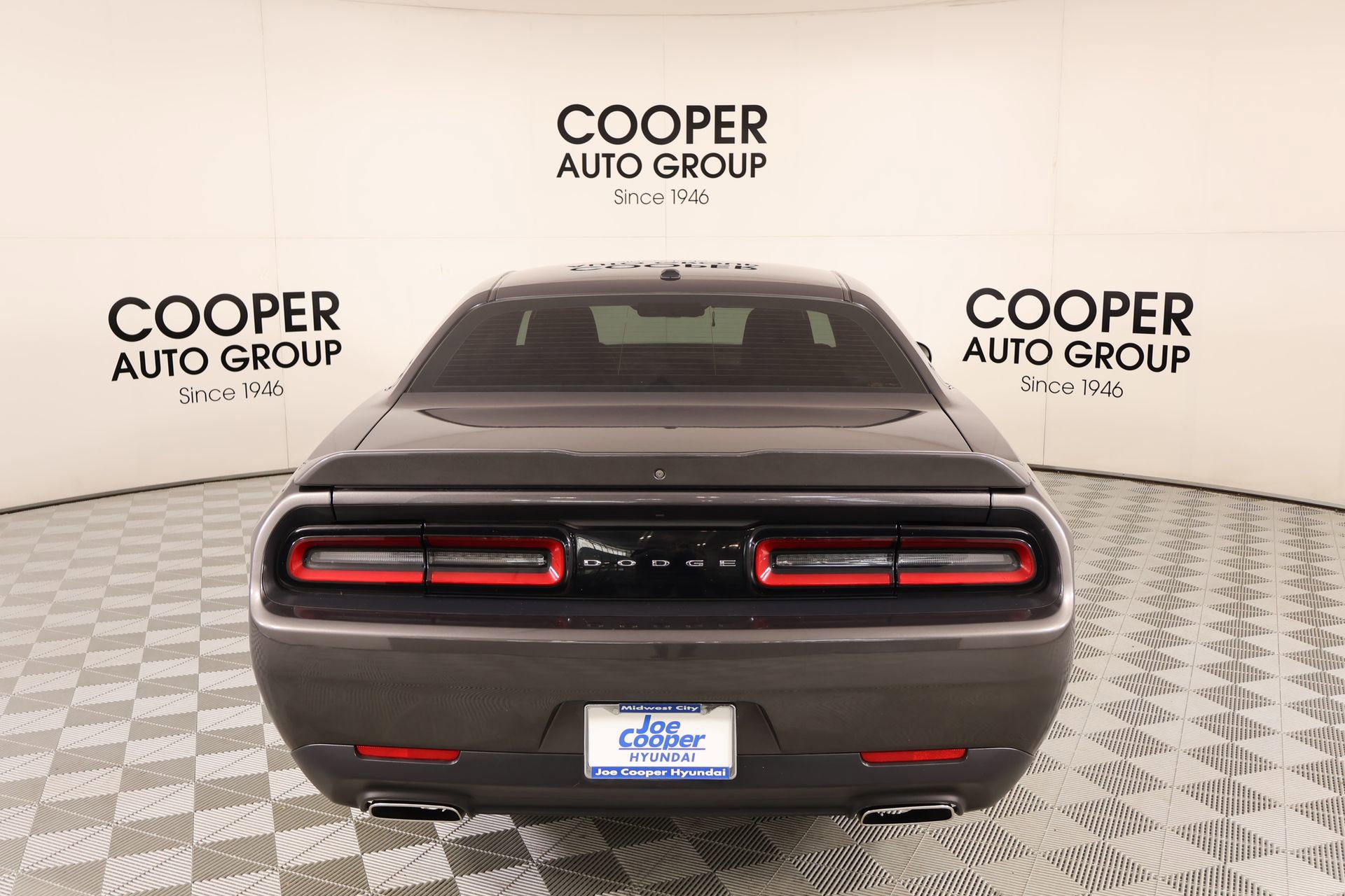 Used 2020 Dodge Challenger SXT RWD image 19