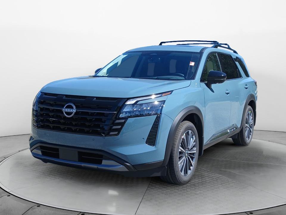 New 2026 Nissan Pathfinder Platinum FWD image 3