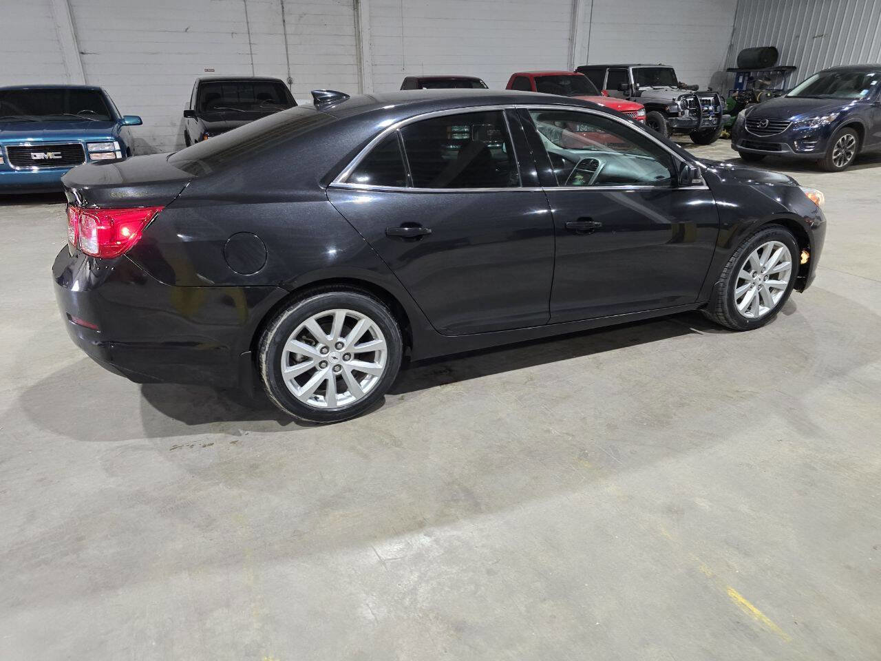Used 2015 Chevrolet Malibu LT FWD image 12