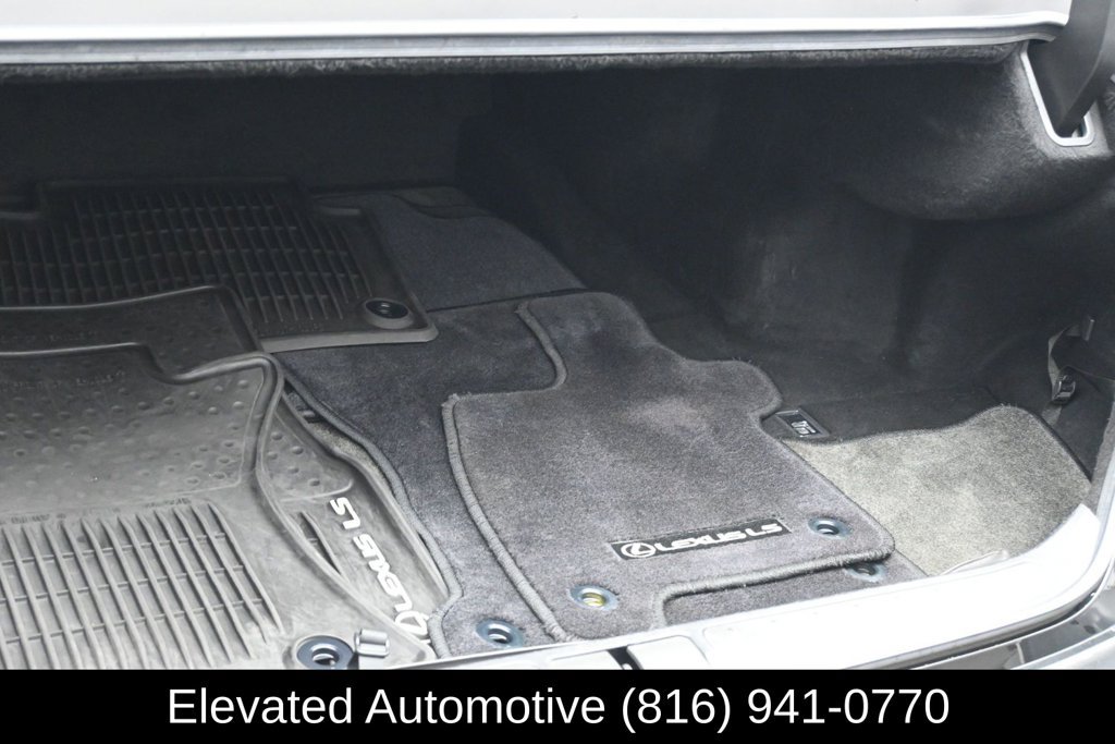 Used 2018 Lexus LS 500 AWD w/ Accessory Package (Z2) image 20