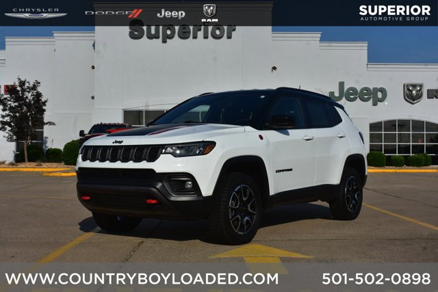 Used 2025 Jeep Compass Trailhawk AWD/4WD image 1