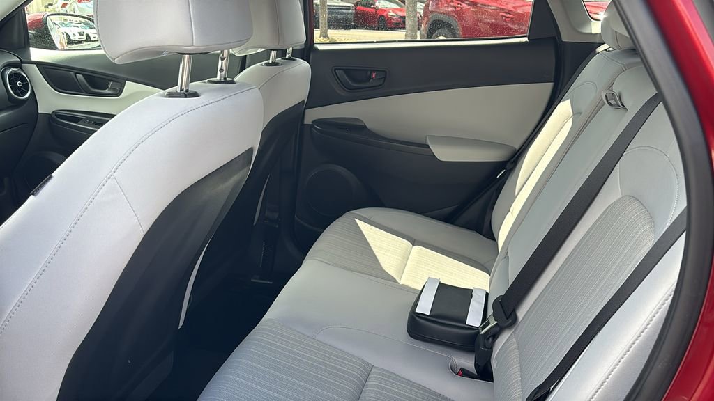 Used 2023 Hyundai Kona SEL w/ Cargo Package AWD/4WD image 28