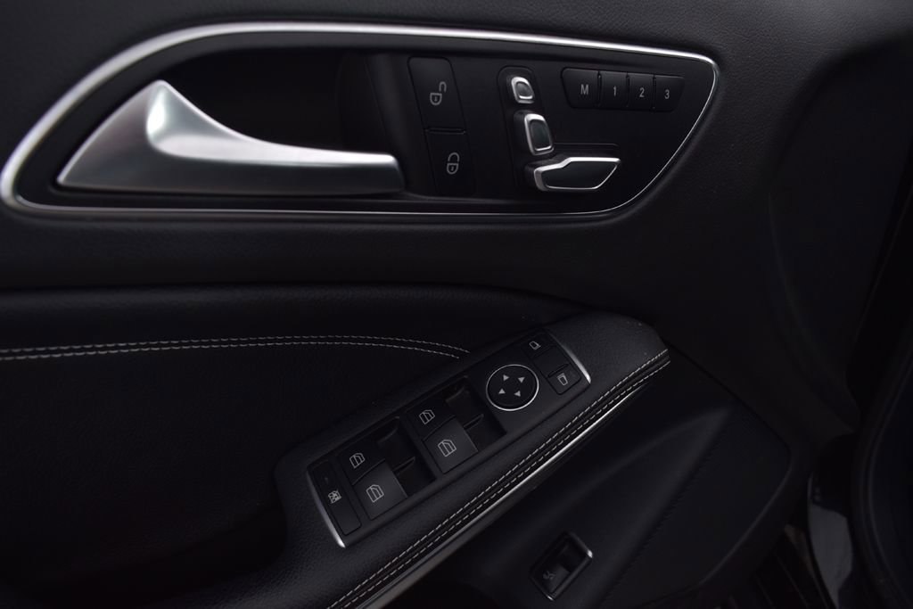 Used 2018 Mercedes-Benz GLA 250 4MATIC image 12