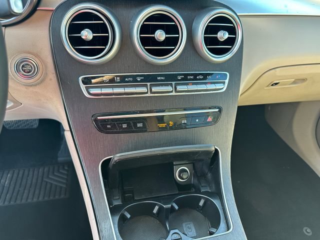 Used 2021 Mercedes-Benz GLC 300 4MATIC w/ Driver Assistance Package image 24