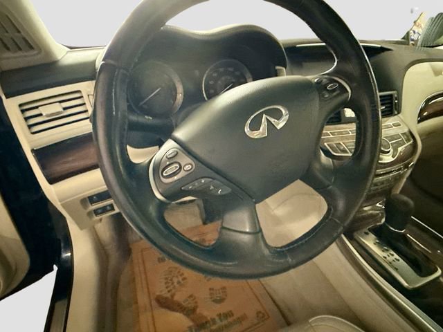 Used 2015 INFINITI Q70 L 3.7 w/ Deluxe Touring Package image 12