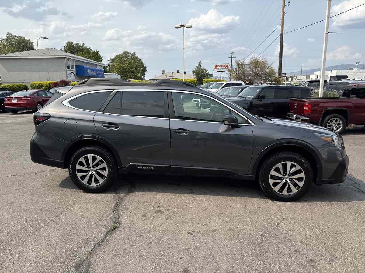Used 2022 Subaru Outback Premium AWD/4WD image 5
