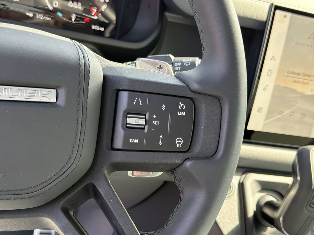 Used 2025 Land Rover Defender 110 V8 AWD/4WD image 23