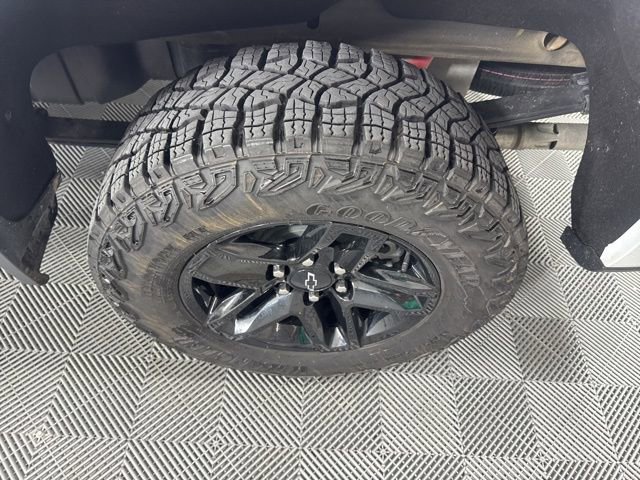 Used 2024 Chevrolet Silverado 1500 LT Trail Boss w/ Convenience Package II AWD/4WD image 10