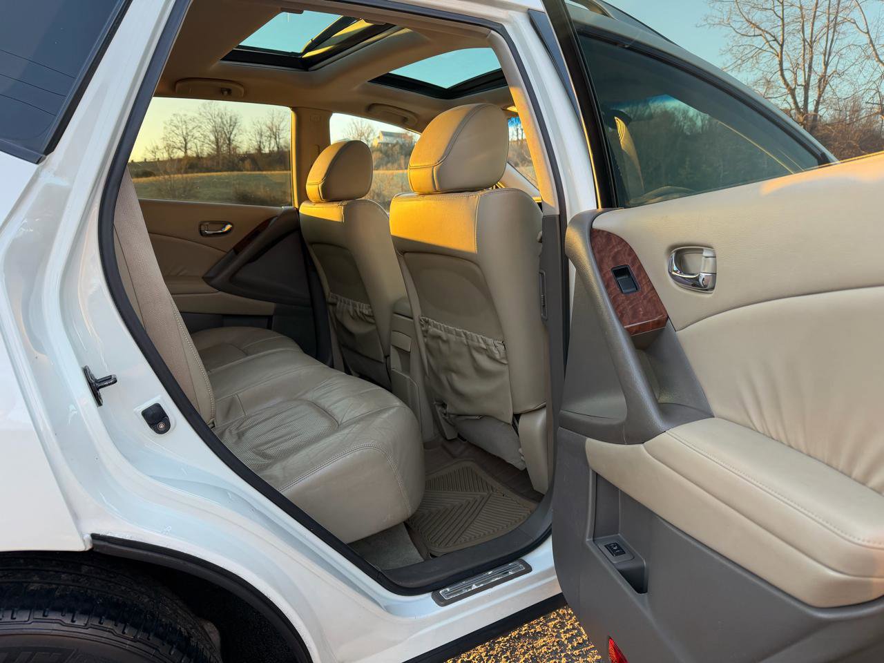 Used 2010 Nissan Murano LE w/ Navigation Pkg image 22