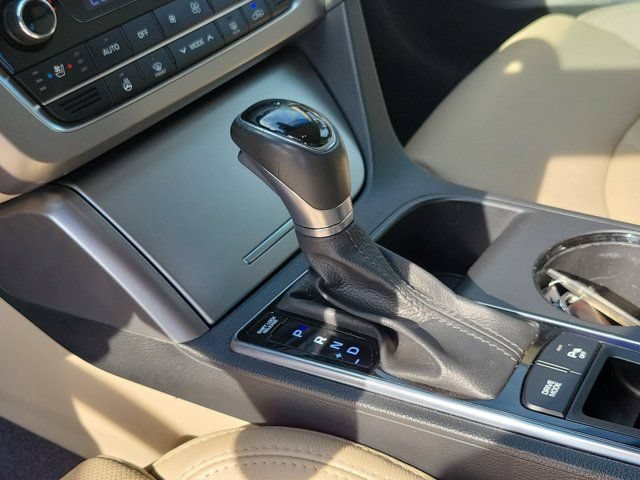 Used 2016 Hyundai Sonata Limited w/ Option Group 05 FWD image 28