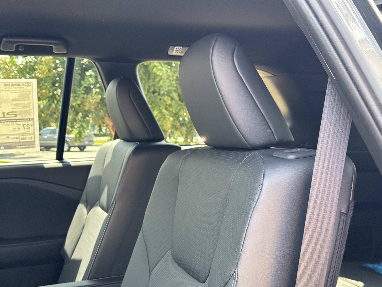 New 2026 Lexus TX 500h AWD image 18