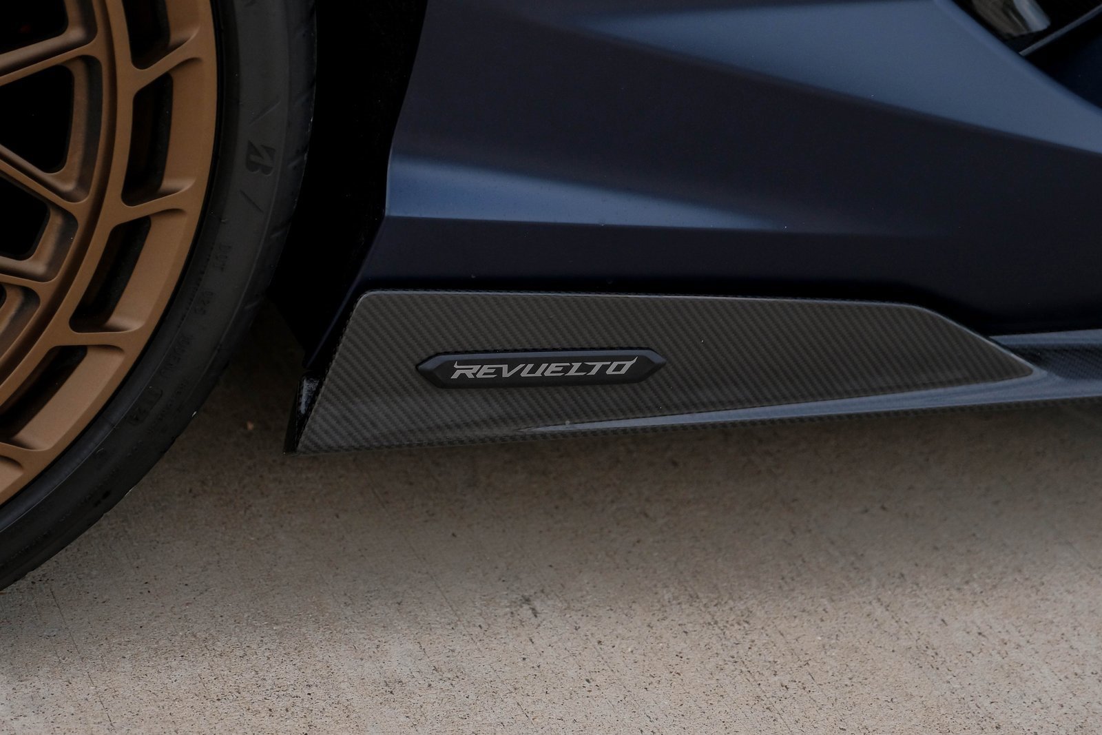 Used 2025 Lamborghini Revuelto image 51