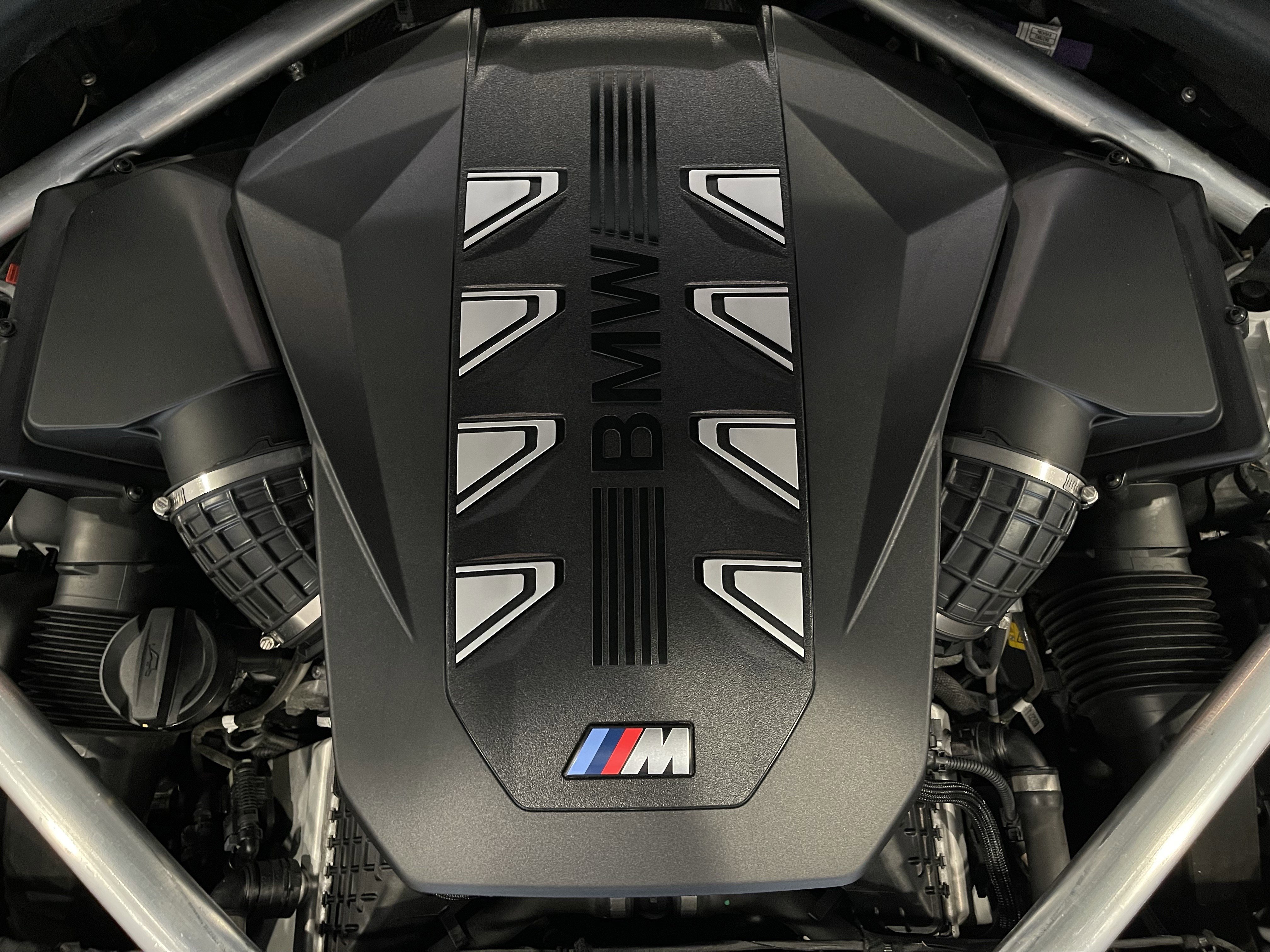 Used 2025 BMW X5 M60i w/ Executive Package image 26