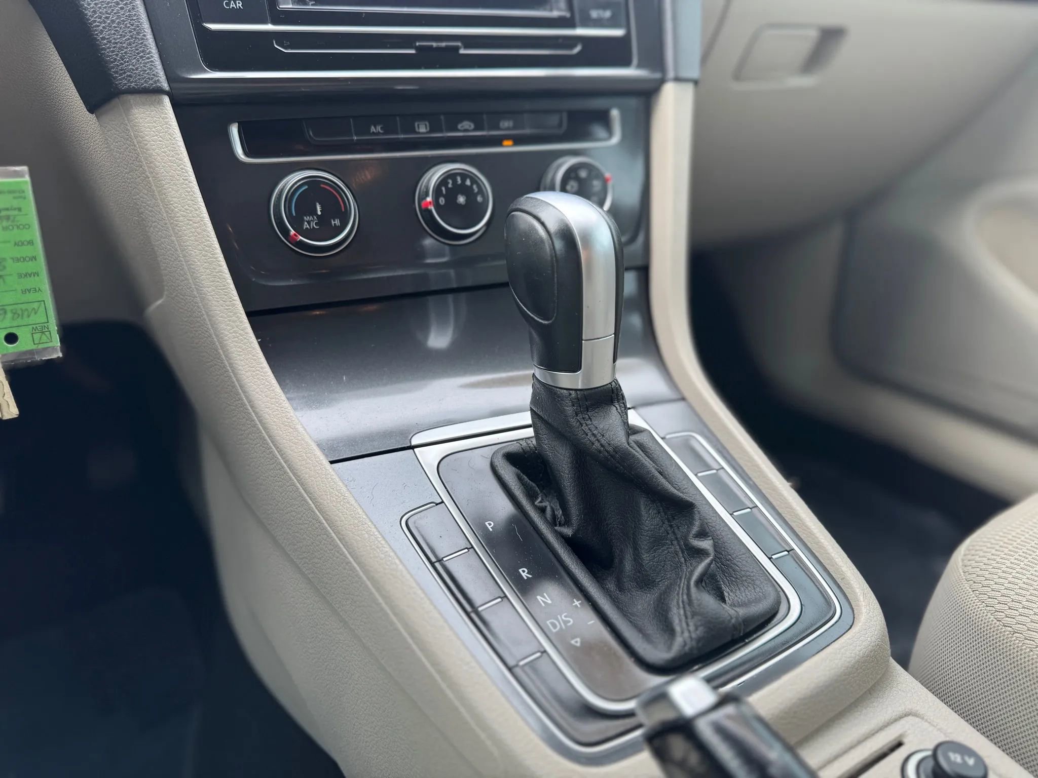 Used 2018 Volkswagen Golf S FWD image 22