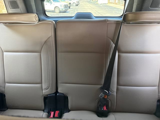 Used 2024 Chevrolet Suburban Premier AWD/4WD image 27