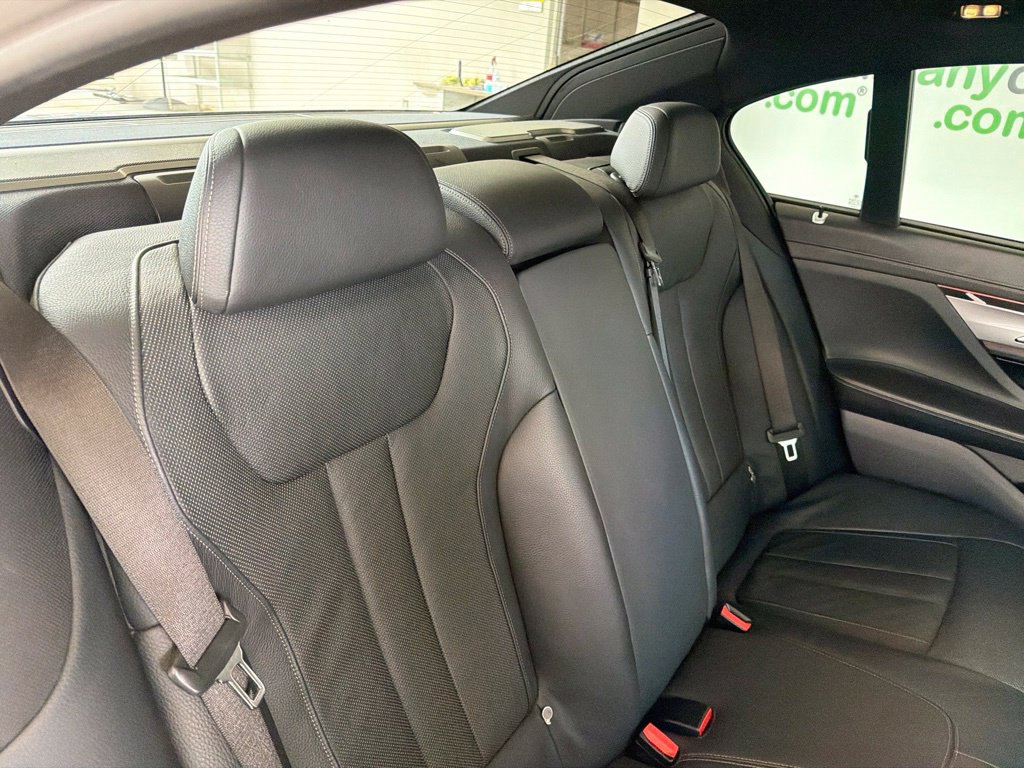 Used 2019 BMW 740i xDrive w/ Executive Package AWD/4WD image 31