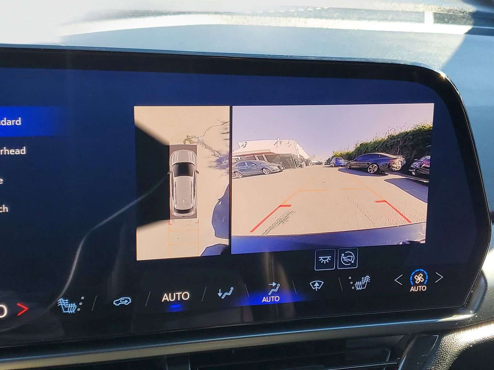 Used 2024 Chevrolet Equinox EV RS image 30