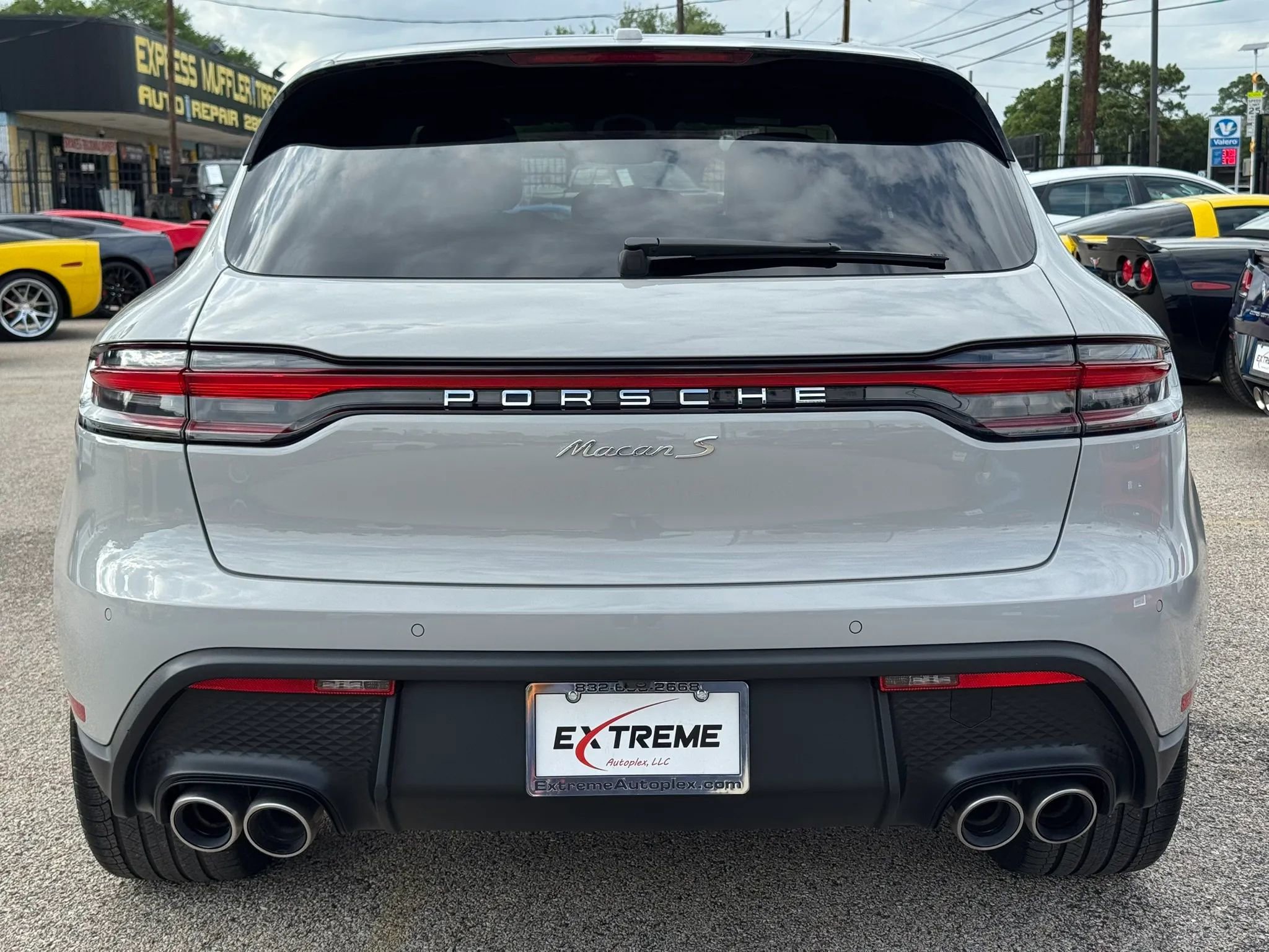 Used 2022 Porsche Macan S w/ Premium Package Plus AWD/4WD image 5